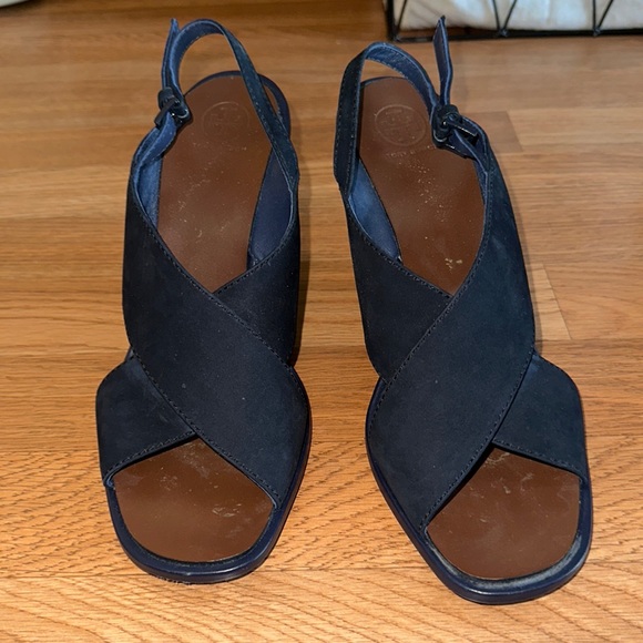 Tory Burch navy blue shoes - Picture 2 of 6